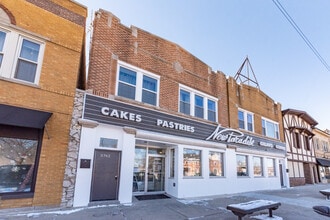Building Photo - 5742 N Milwaukee Ave