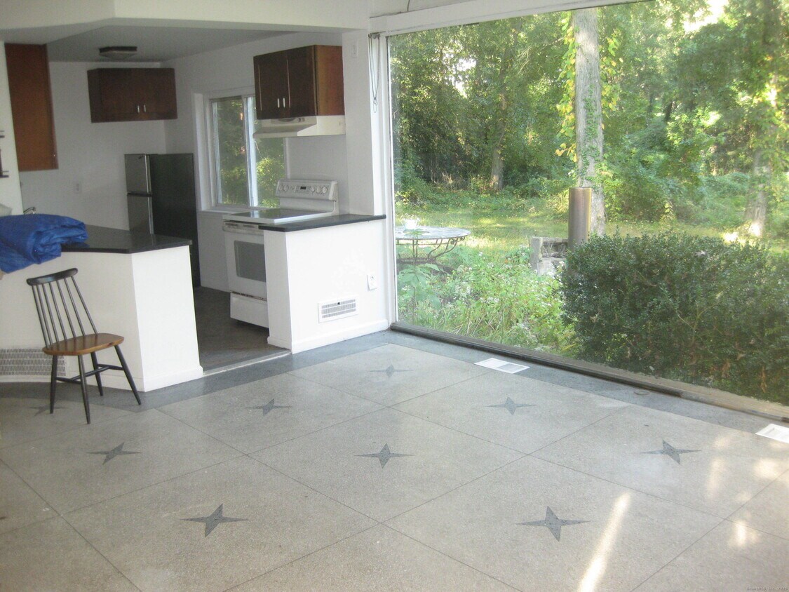 Foto principal - 109 Webbs Hill Rd