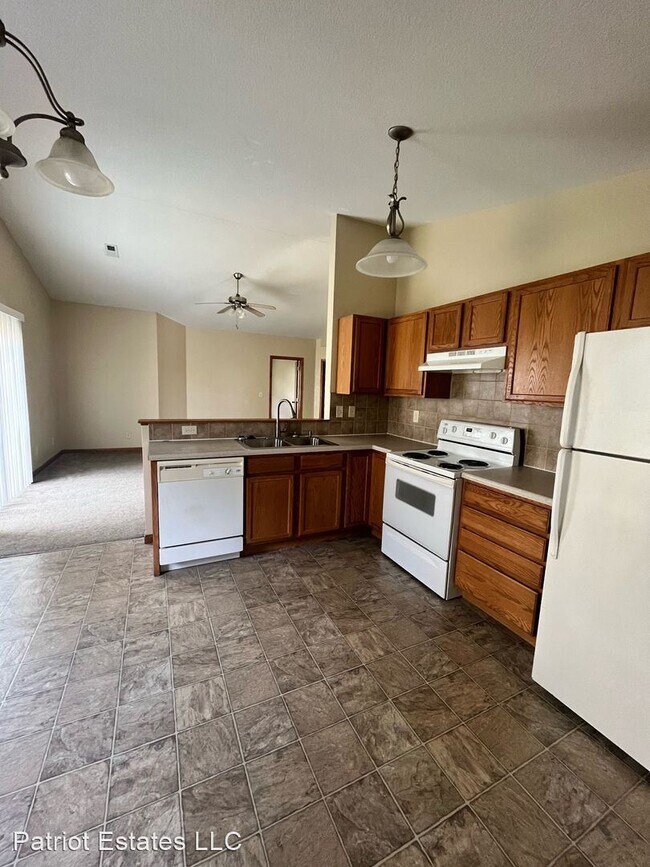 Building Photo - 3 br, 2 bath House - 1801 Clover Drive