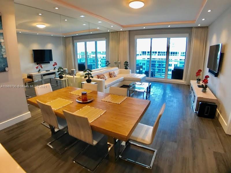 Foto principal - 2301 Collins Ave