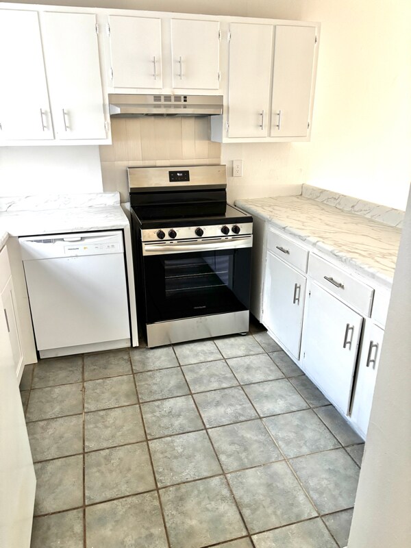 Primary Photo - 99 S 3rd St