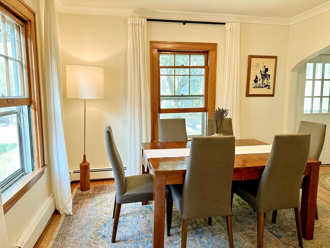 Foto del edificio - 4928 Logan Ave S