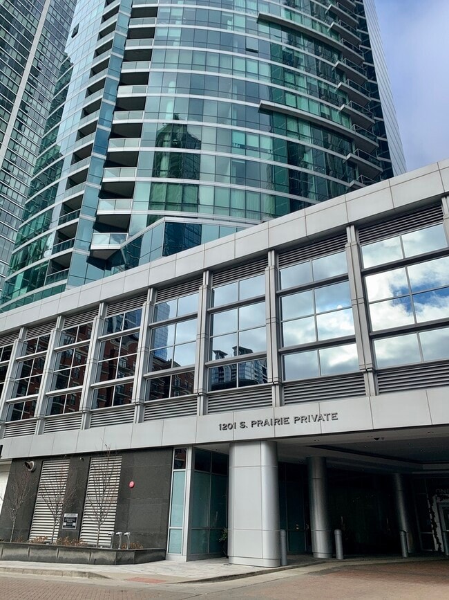 Building Photo - 1201 S Prairie Ave