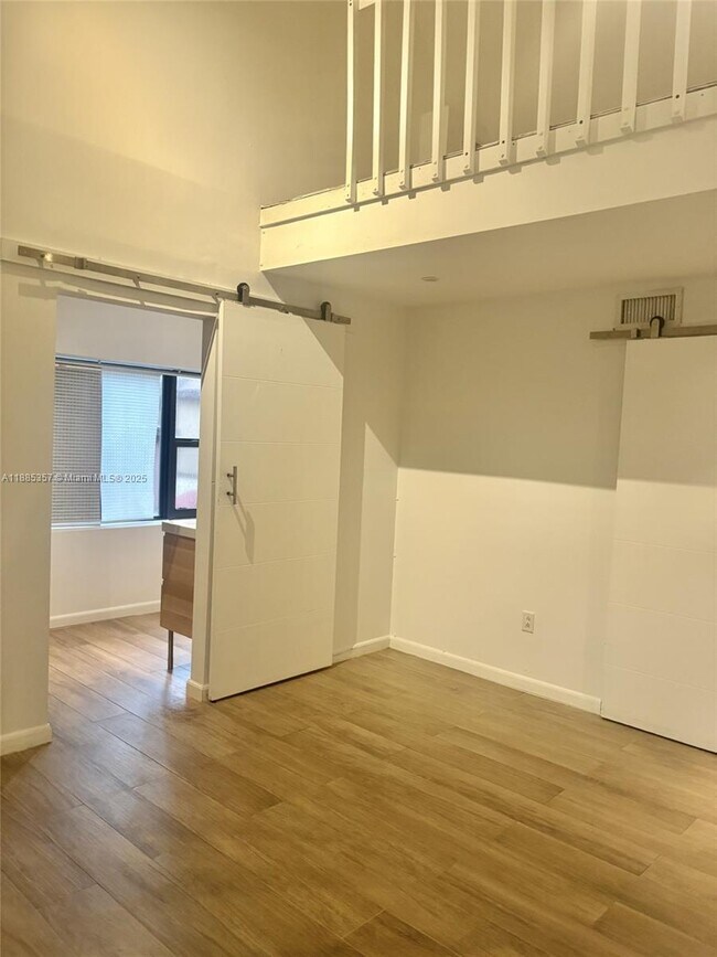 Foto del edificio - 1890 Brickell Ave