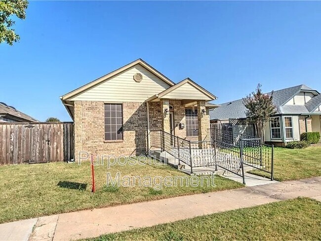 Foto del edificio - 2102 Lonnie Ln