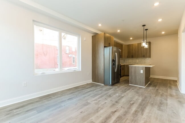 Foto del edificio - 953 Belmont Ave