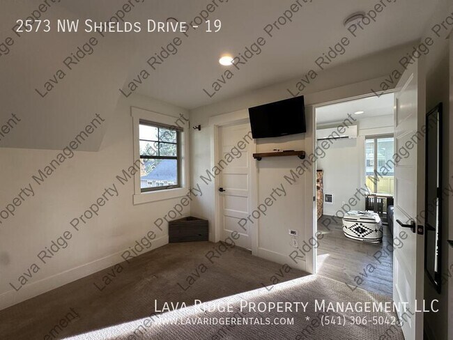 Foto del edificio - 2573 NW Shields Dr