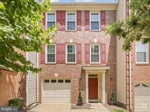 Building Photo - 7441 Heatherfield Ln