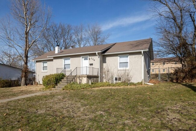 Building Photo - 206 W Wimer St
