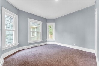 Building Photo - 204 Broad Ave NW