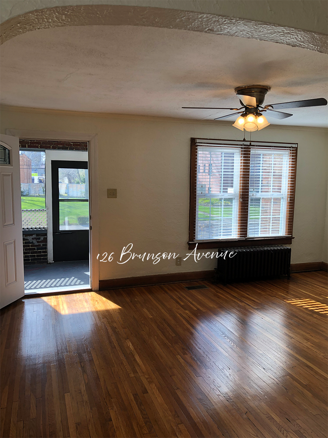 Foto del edificio - 126 Brunson Ave
