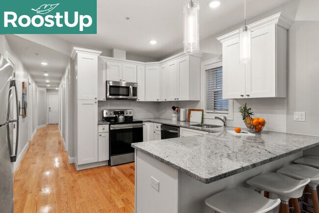 Foto del edificio - Furnished Bedroom with Private Bath in South Boston