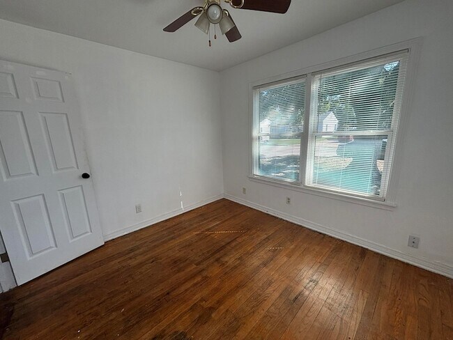 Foto del edificio - 730 N 14th St