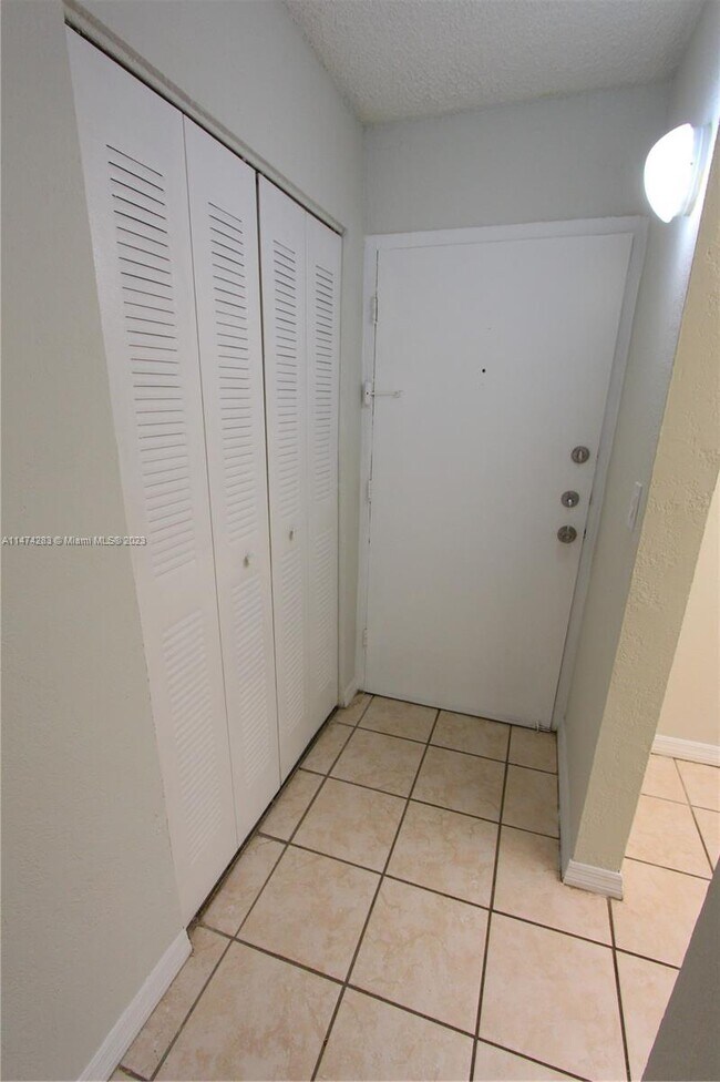 Foto del edificio - 4550 NW 9th St