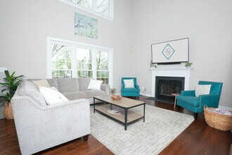 Building Photo - 10245 Rougemont Ln