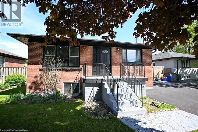 Building Photo - 99 Wise Crescent