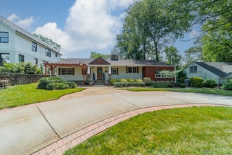 Building Photo - 3147 Windsor Dr