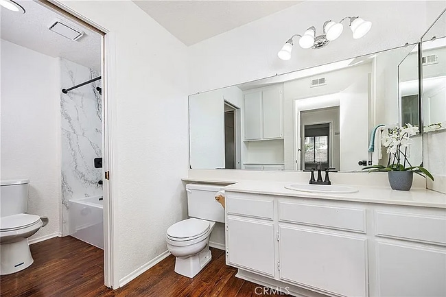 Foto del edificio - 25644 Mont Pointe