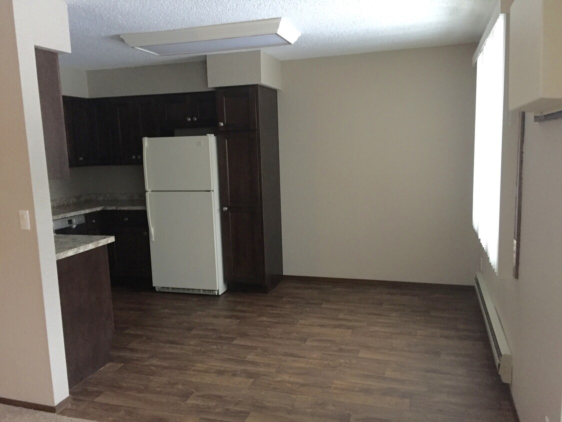 Foto del edificio - 3090 N Grandview Ave