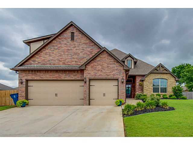 Foto principal - Kelly Lakes Addition - 4 bed 2 1/2 bath + ...