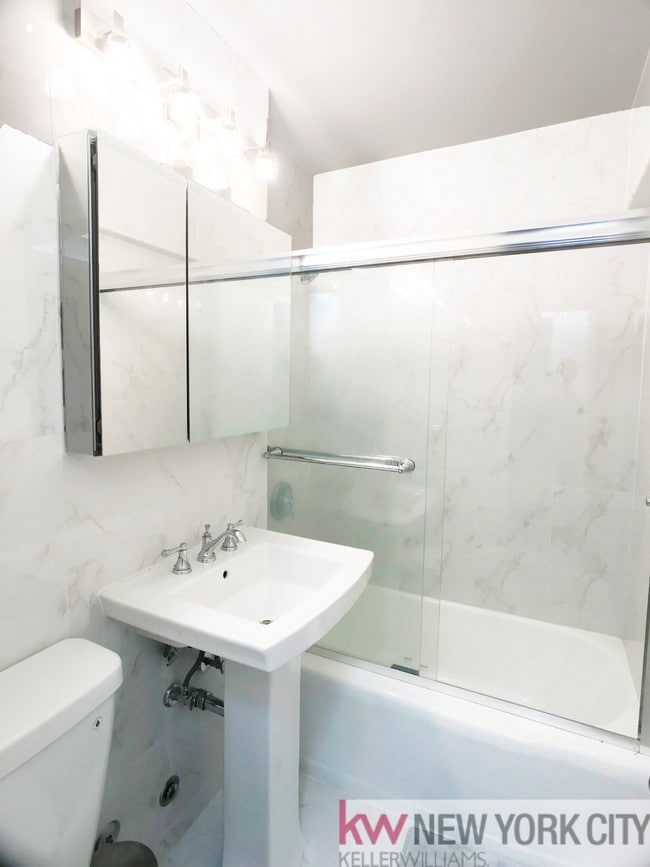 Building Photo - 510 East 85th Street