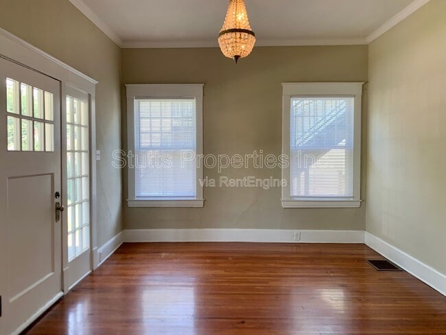 Building Photo - 409 N Poplar St