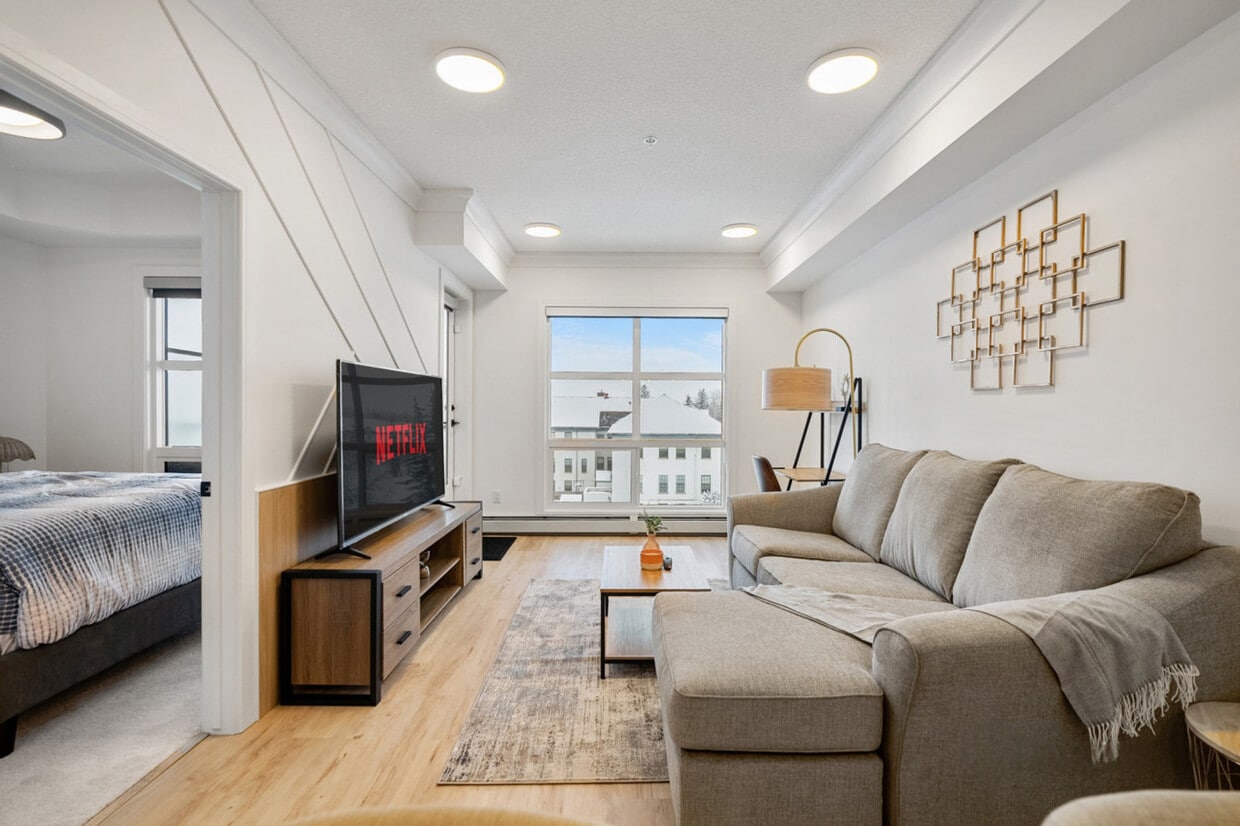 Photo principale - 2550 Battleford Ave SW