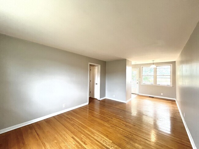 Foto del edificio - COMING SOON! Nashville! View the river fro...