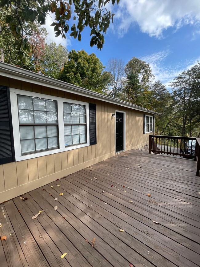 Building Photo - 462 Sevier St