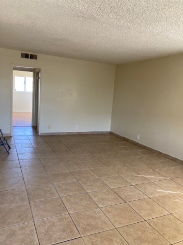 Foto del edificio - 5708 Stockdale Hwy