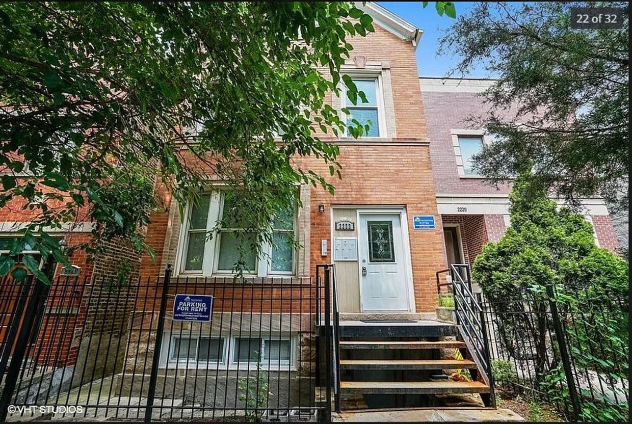 Primary Photo - 2222 W Belden Ave