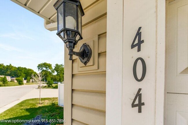 Building Photo - Almost new in Liberty: Ranch floorplan in ...