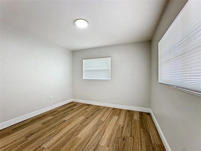 Building Photo - 2029 Golf Vista Ct