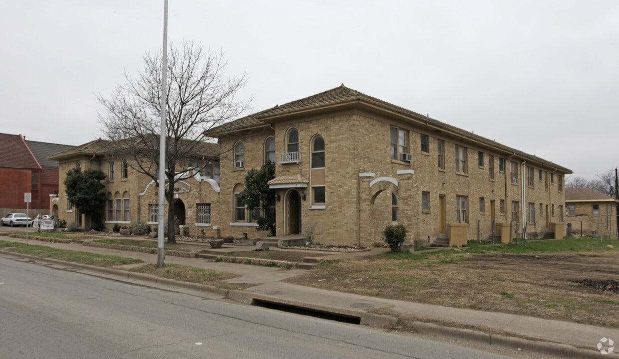 Primary Photo - Mary Elizabeth Apartments