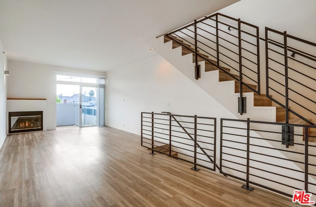 Foto principal - 11960 Iowa Ave