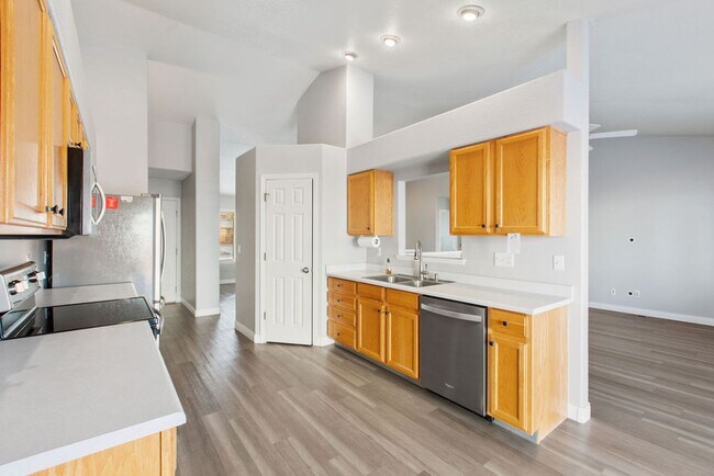 Foto del edificio - 3 Bedroom Ranch in Johnstown