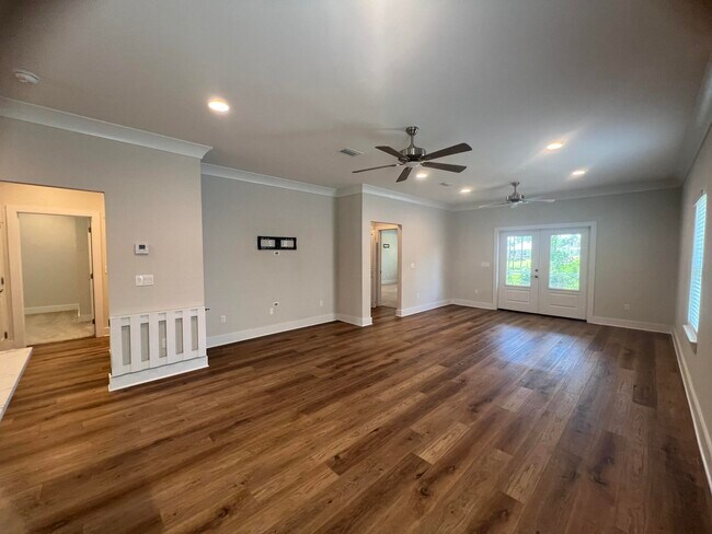 Building Photo - 201 Marsh Landing N