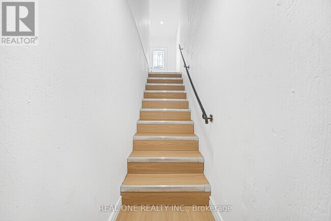 Photo du bâtiment - 29 Queen Post Dr