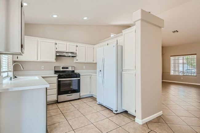 Building Photo - STUNNINGLY UPGRADED 1 Story, 3 Bedroom Hom...