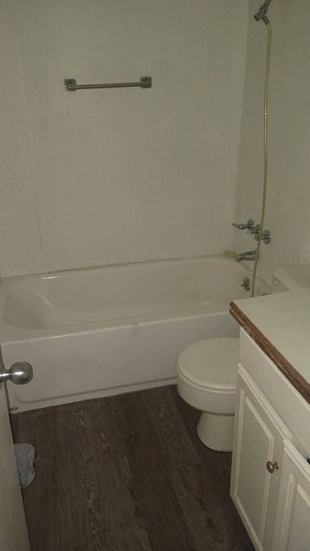 Building Photo - Budget-Friendly 2-Bed Charmer with Huge Yard & Easy I-75 Access –  Quiet Area!