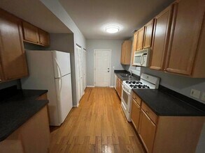 Building Photo - 2314 W Rosemont Ave
