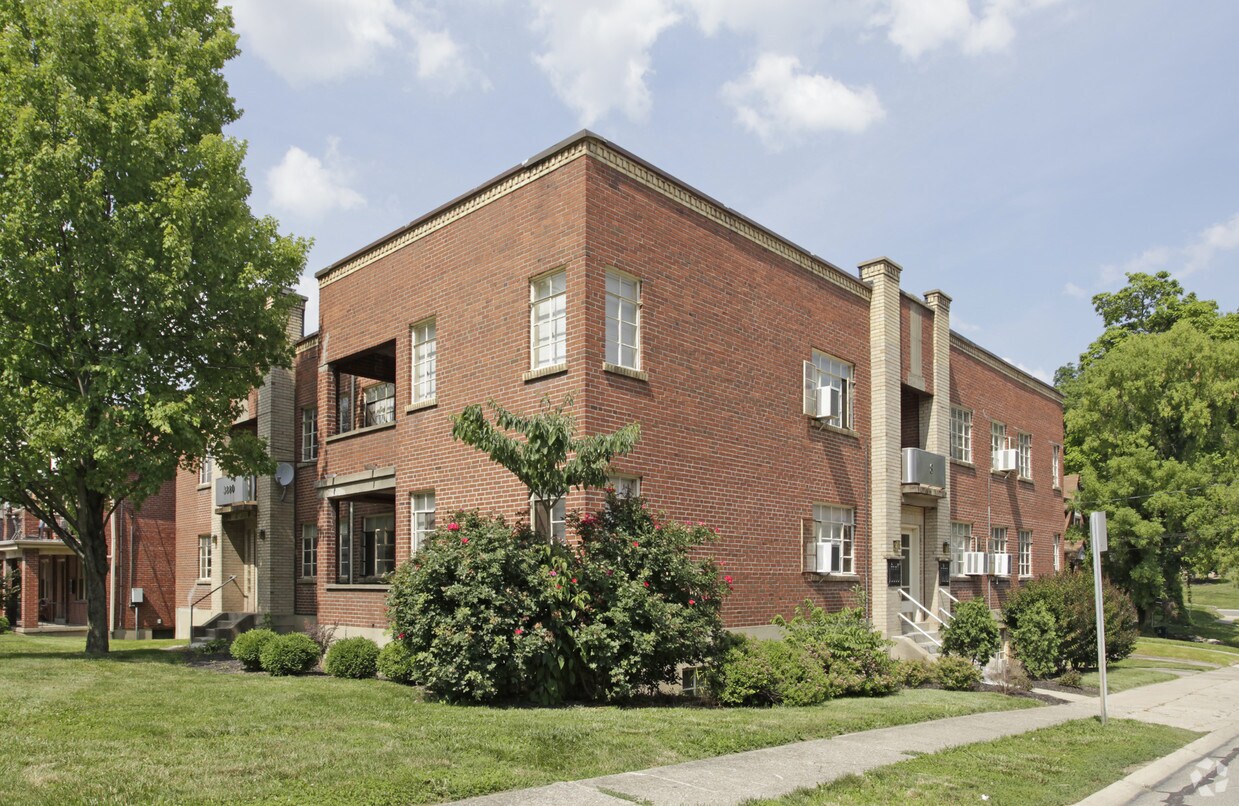 Primary Photo - Ideal Apartments