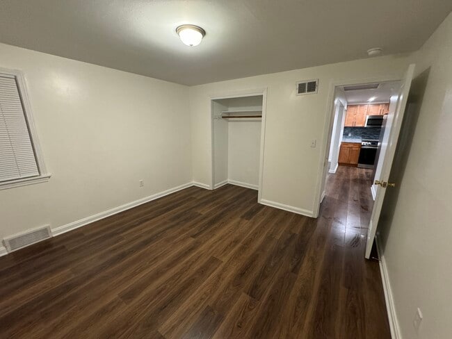 Building Photo - 1070 Highland Ave