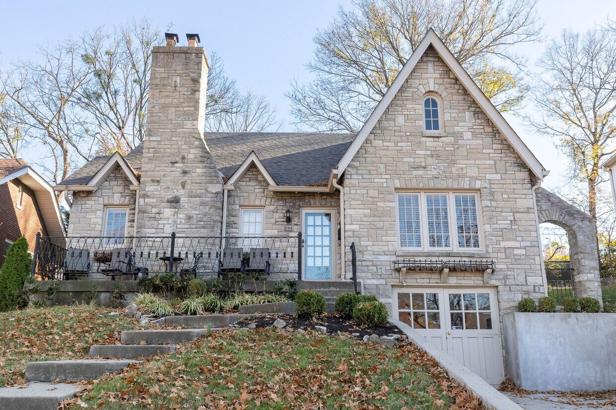 Foto principal - 2144 Lakeside Dr