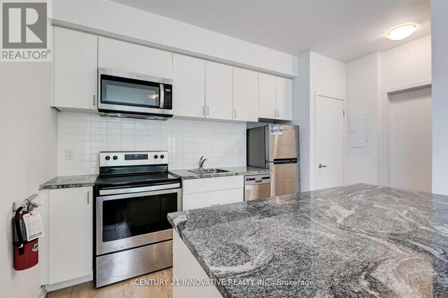 Photo du bâtiment - 1720 Simcoe St N
