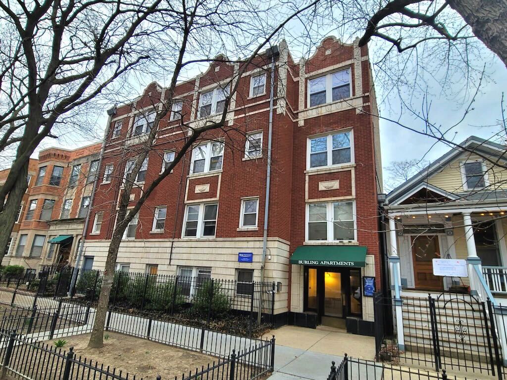 Primary Photo - 2824 N Burling St