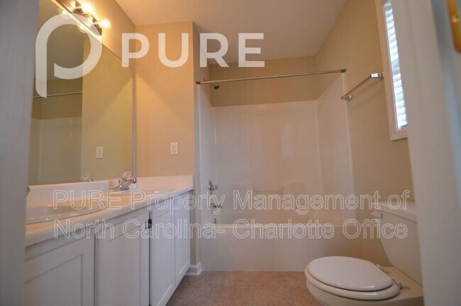 Foto del edificio - 1803 Water St