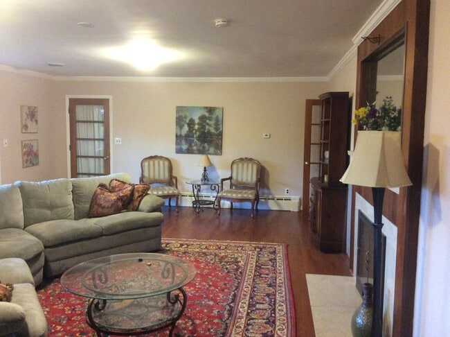 Foto del edificio - 3412 University Blvd E