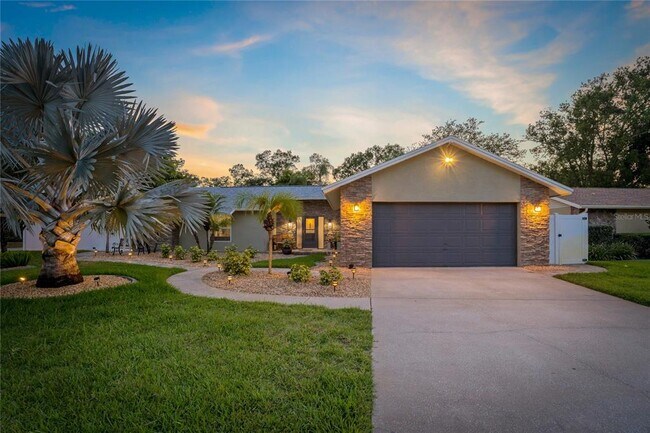 Building Photo - 808 Rustic Oaks Dr
