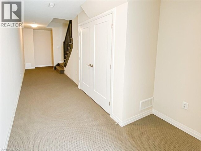 Building Photo - 6 Ritchie Ln